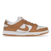 SB Dunk Low Light Cognac Sneakers