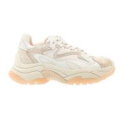 Beige og hvide sneakers