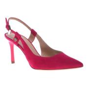 Court shoe in fuchsia suede