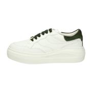 Lave Top Sneakers