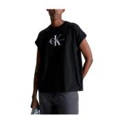 Moderne afslappet T-shirt med ikonisk logo