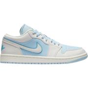 Ice Blue Low SE Sneakers