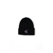 Lilla Ribstrikket Beanie Monogram