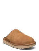 M Classic Slip-On Slippers Hjemmesko Brown UGG