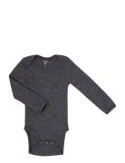 Body Ls, Dark Grey Drop Needle, Merino Wool Langærmet Body Grey Smalls...