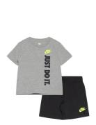 Nkb B Nsw Gfx Ft Short Set Sport Sets With Short-sleeved T-shirt Grey ...