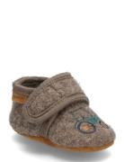 Wool Slippers W. Embroidery Slippers Hjemmesko Brown En Fant