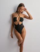 Nelly - Sort - Mesh Mix Swimsuit