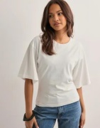 Neo Noir - Hvid - Asha Boxy Tee