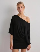 Nelly - Sort - Perfect Poncho Dress