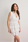 Nelly - Hvid - Adorable Flounce Dress