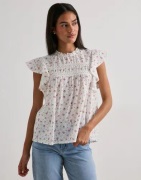 Vero Moda - Blomstret - Vmtrine Sl Lace Top Wvn Ga Noos